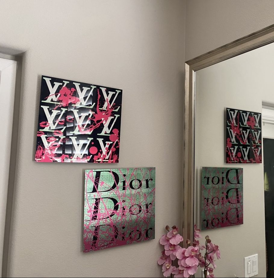 Set of 2 beautiful wall art paintings