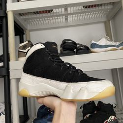 Size 9Mens - Jordan 9 Retro City of Flight 2018