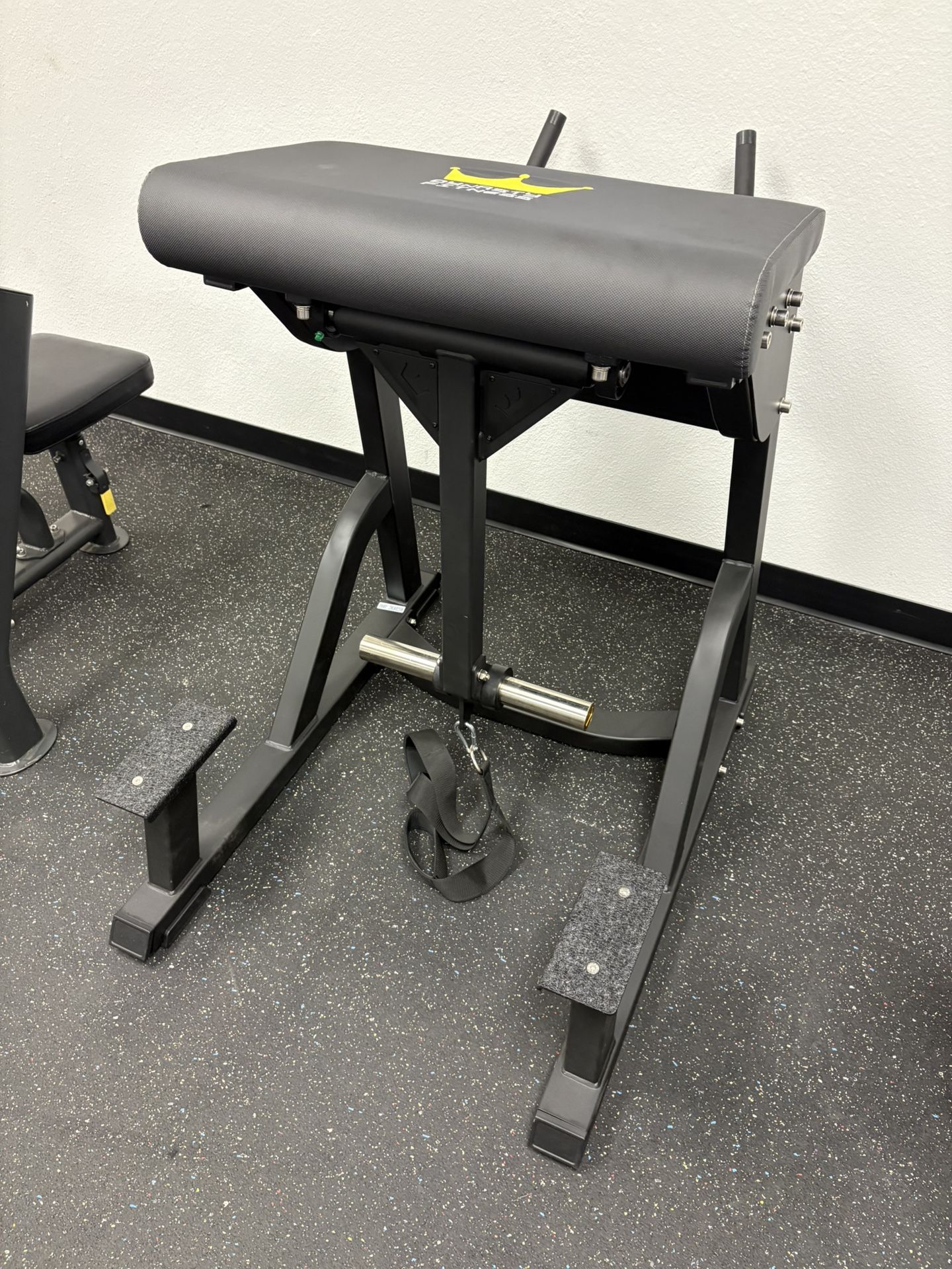 Reverse Hyper Get it Discounted Before Store Opening