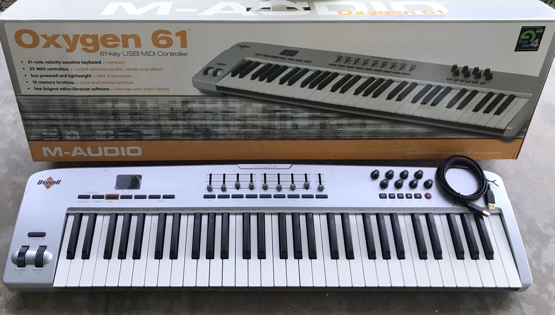 M-Audio Oxygen 61 Music Recording Keyboard