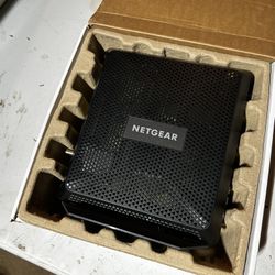 NETGEAR Nighthawk AC1900 WiFi Cable Modem Router, Model C7000