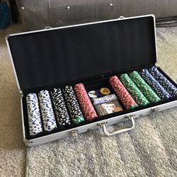 Cardinal 500-Quality Dual-toned Poker Chips Set with Aluminum Case 