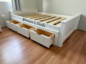 Full Solid Wood Bed Frame With 3 Drawers $480