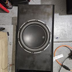 JL Audio W6 12in With Custom Box 