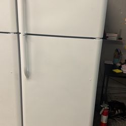 Frigidaire 30” Top Freezer-Bottom Refrigerator 