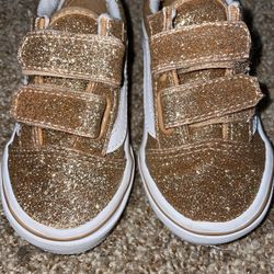 super cute gold sparkly vans! size 6c. worn only once, still in very good conditon.