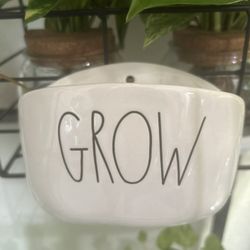 Rae Dunn Plant/Flower Wall Pocket $12