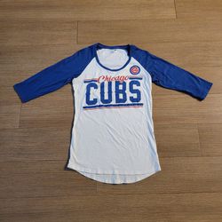 Ladies Chicago Cubs 3/4 sleeve T-shirt Size Small