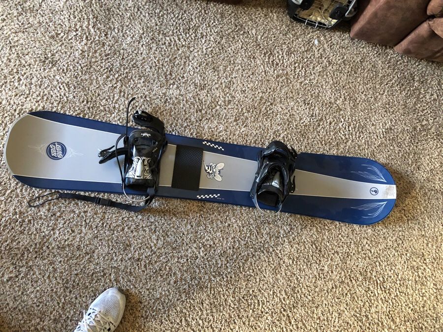 Santa Cruz Snowboard with Lamar Bindings