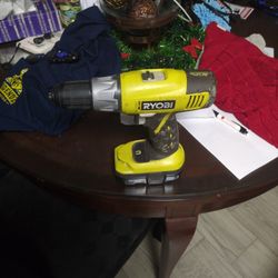 Ryobi Drill With Batterie