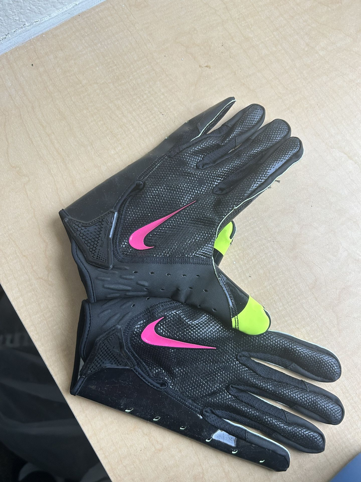 Oregon Gloves