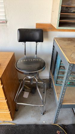 Craftsman garage work chair