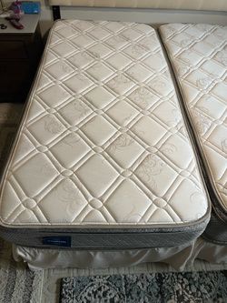 2 Original mattress factory, twin extra long flippable mattresses Original mattress factory, twin XL flippable mattresses