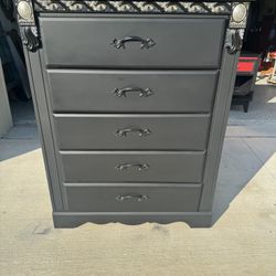 New ! Gothic Masculine Solid Wood Dresser H50x39xw W17