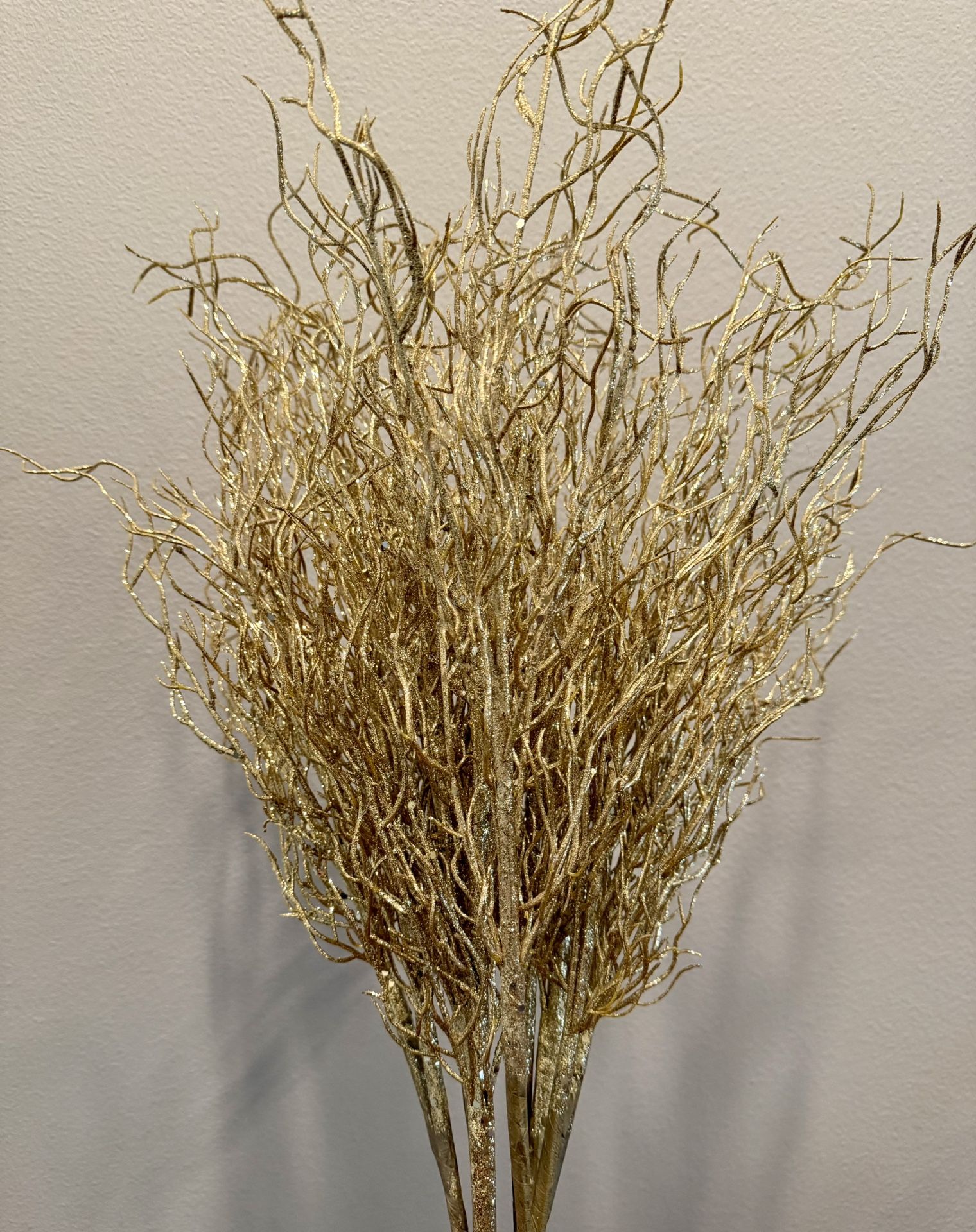 Like New 30 inch Gold Metallic glitter long stems/ decorative twig branches for vase, Home Decor, set of 10