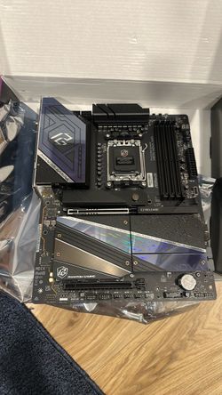 ASRock X870 Nova WiFi Phantom Gaming Motherboard