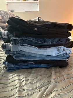 9 pair of mens jeans name brand and old navy