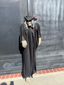 Skeleton Halloween Decoration
