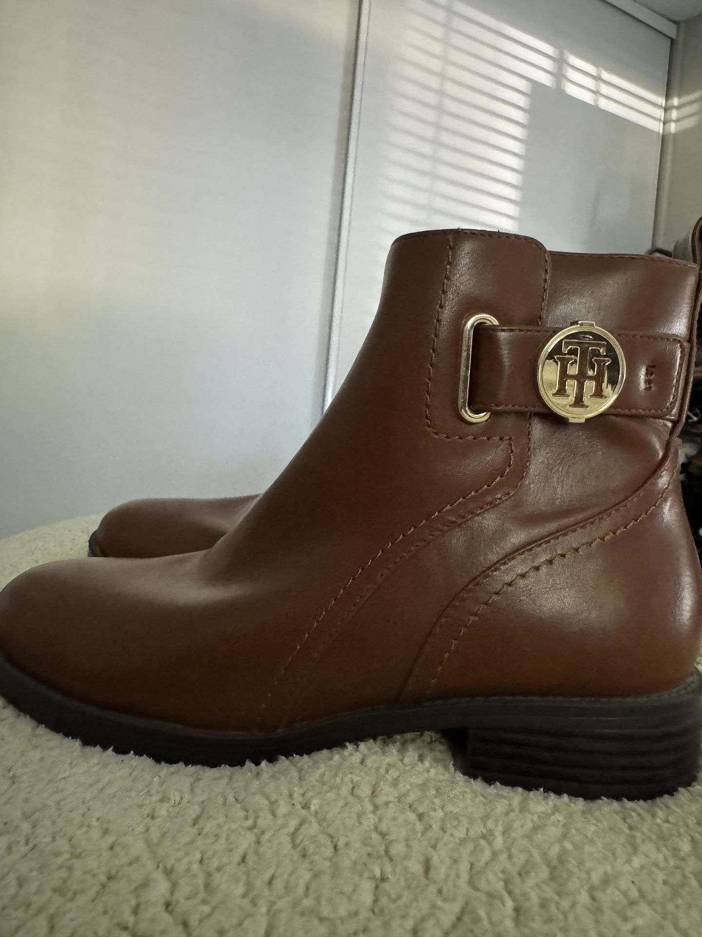 TH Boots Size 7.5