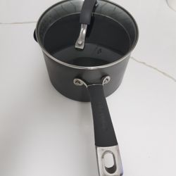 CIRCULON HARD ANODIZED NON-STICK POT WITH LID In Great Used CONDITION  3.3 https://offerup.com/redirect/?o=UXQuTGlmZQ== WARRANTY 