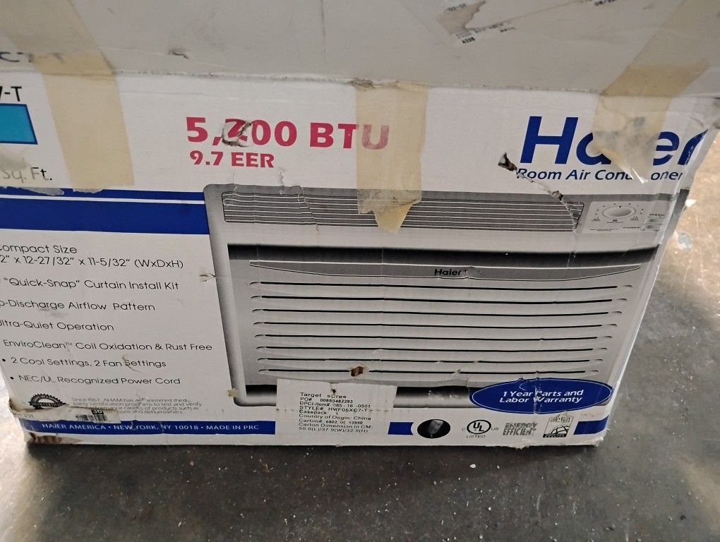 In Window Air Conditioner Unit