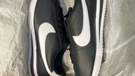 Nike Cortez black and white size 11