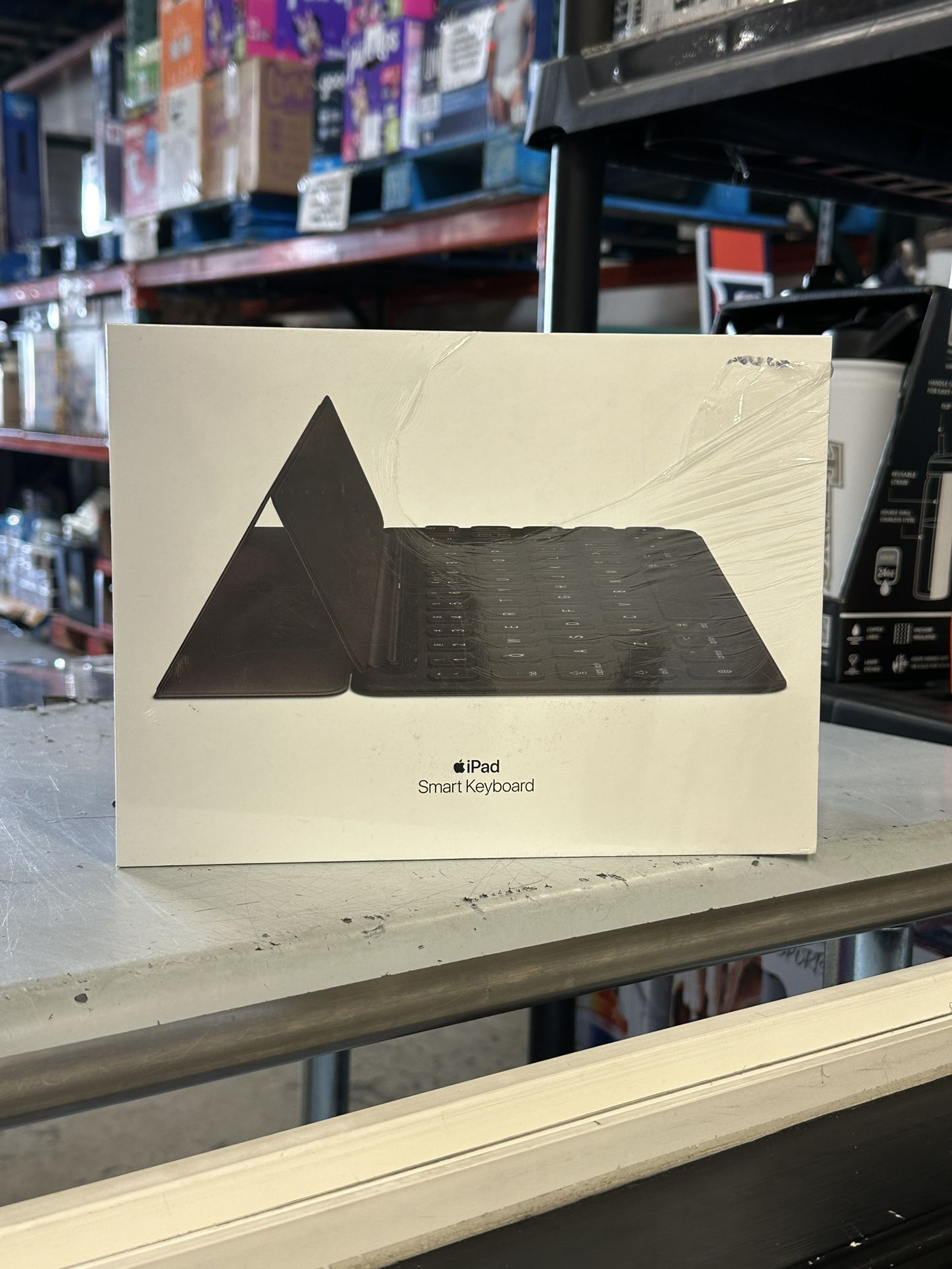 Apple iPad Smart Keyboard For iPad 7th Gen - iPad Air 3rd Gen - iPad Pro 10.5” Brand New In Box