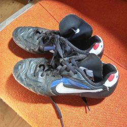 Soccer shoes youth 2-3