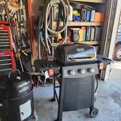 Dyna Glo 3 Burner BBQ With Cover Brand New Tool Set Grill , And Kettle Smoker $100