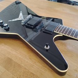 Dean Z 79 W/EMGs And Hard Case