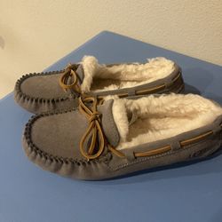 Ugg Shearling Slippers Size 6.5