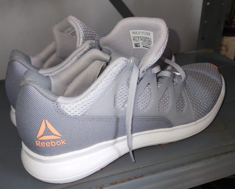Reebok Womens Sneakers 9.5