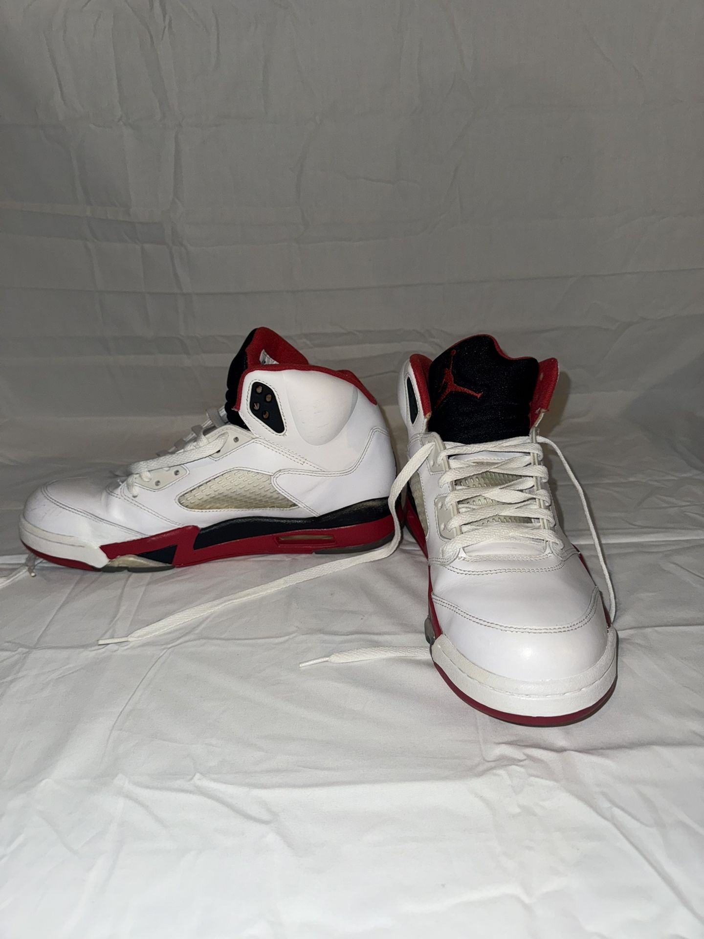 Air Jordan 5 Retro “Fire Red” (2013) – Size 11 