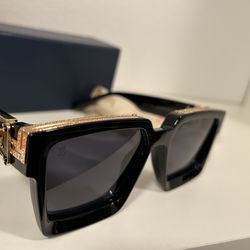 New lv sunglasses black and gold