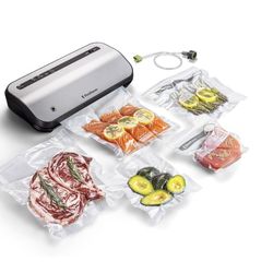 FoodSaver 14-Piece Starter Kit with Vacuum Seal Roll and Bags Brand New In Box 