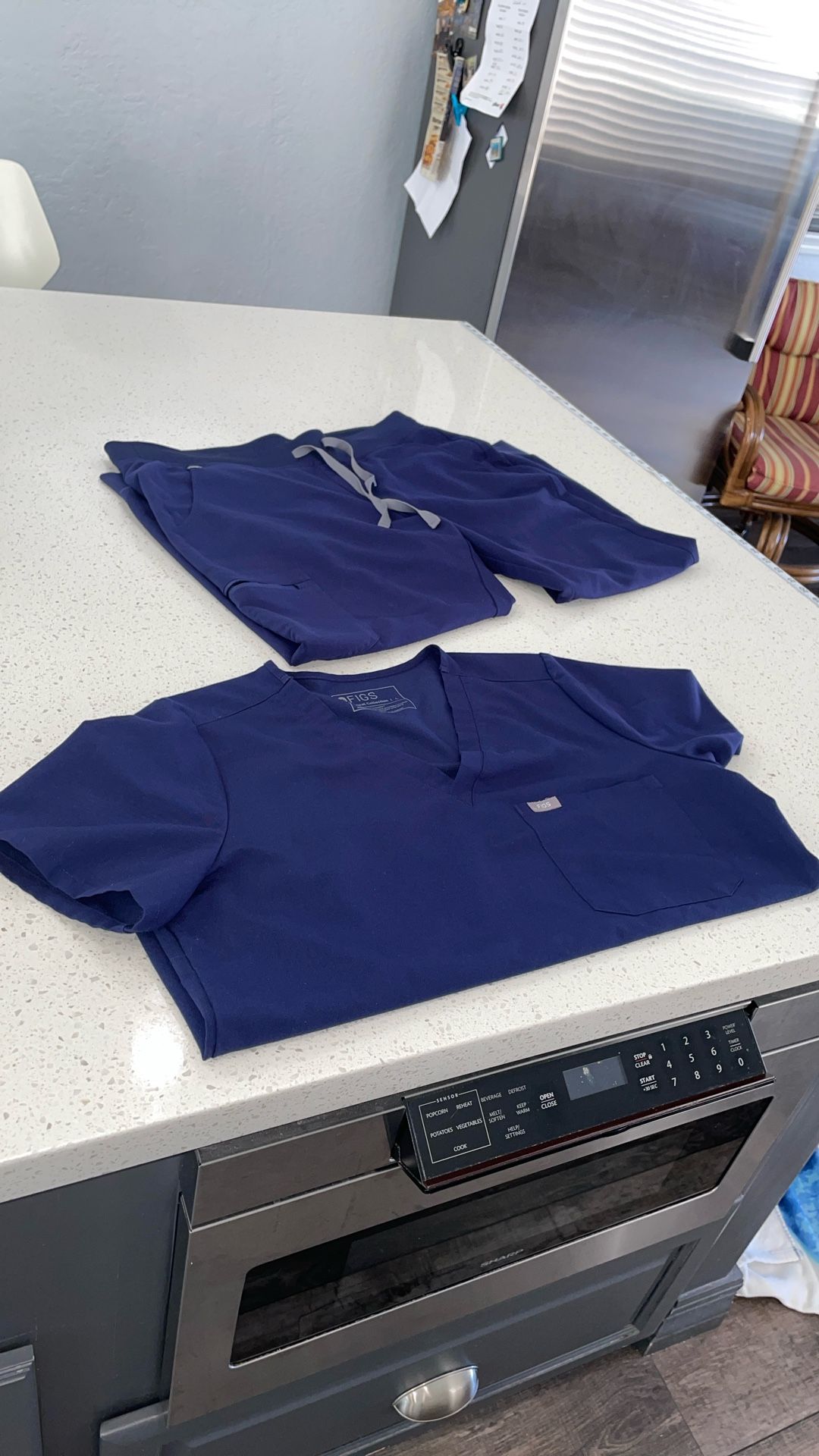 Women’s Xlg Petite Uniform Set