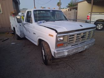 1982 Ford f350 utility truck