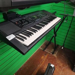 Yamaha Piano With Charger 
