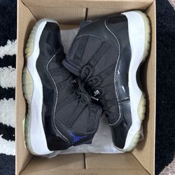 Jordan Space Jam 11 2016 GS Size 3.5Y 