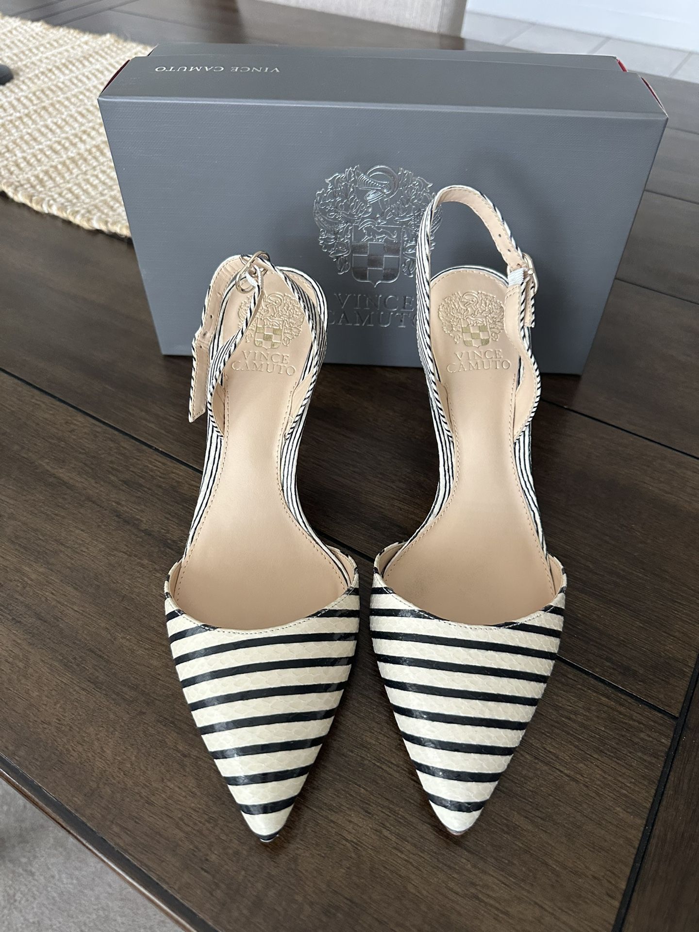 *New* Vince Camuto - Black & White - High Heels - Size M9.5