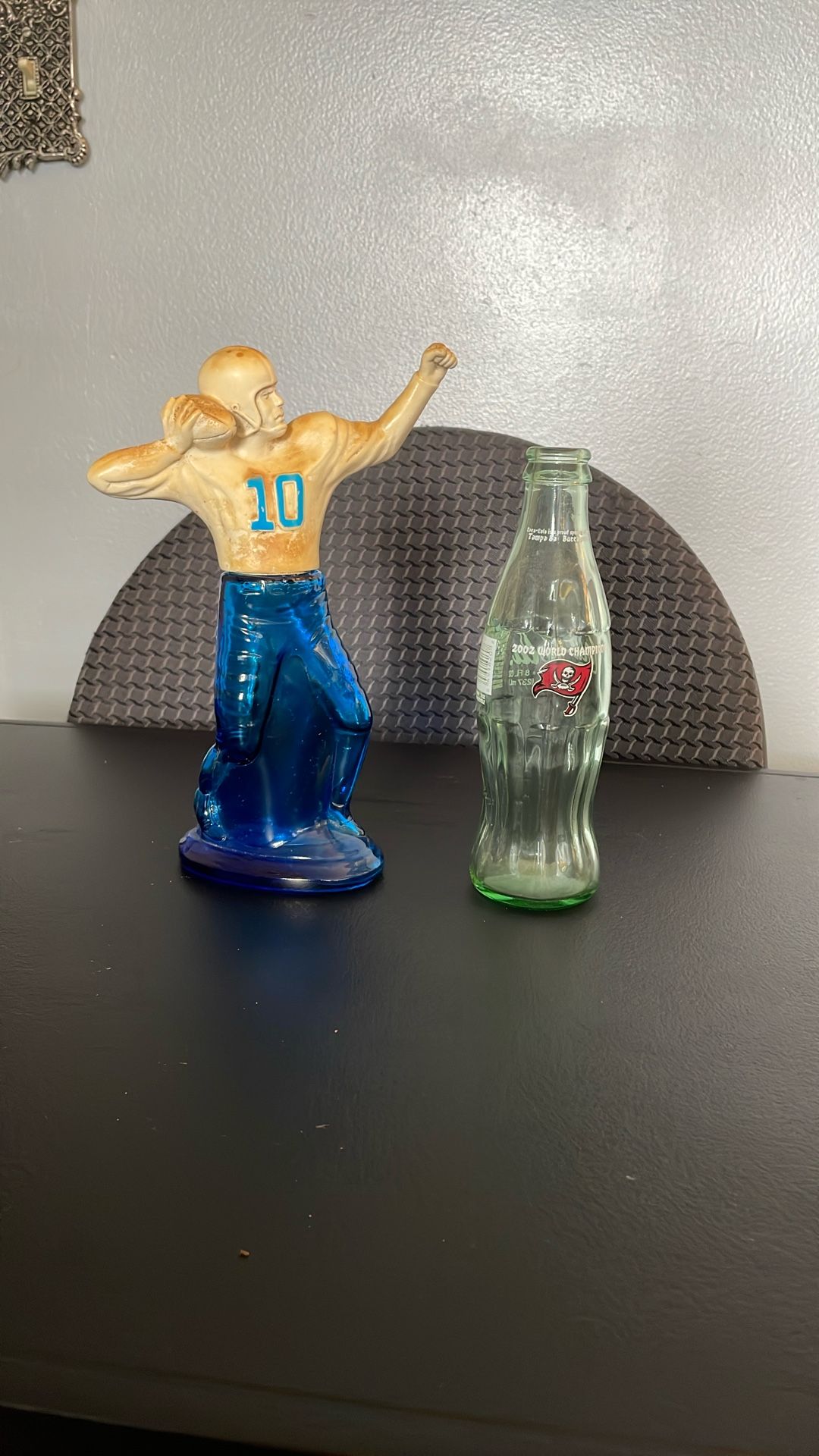 Avon Quarterback Bucs Empty2002 Bottle Champs