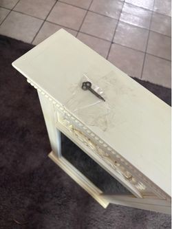 Mirror/ jewelry cabinet