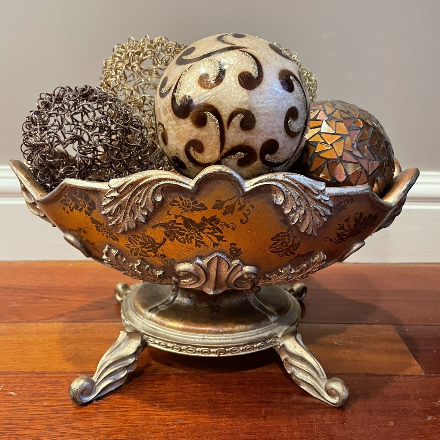Decorative Bowl And Balls