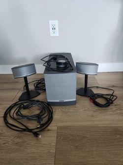 Multimedia Speaker System