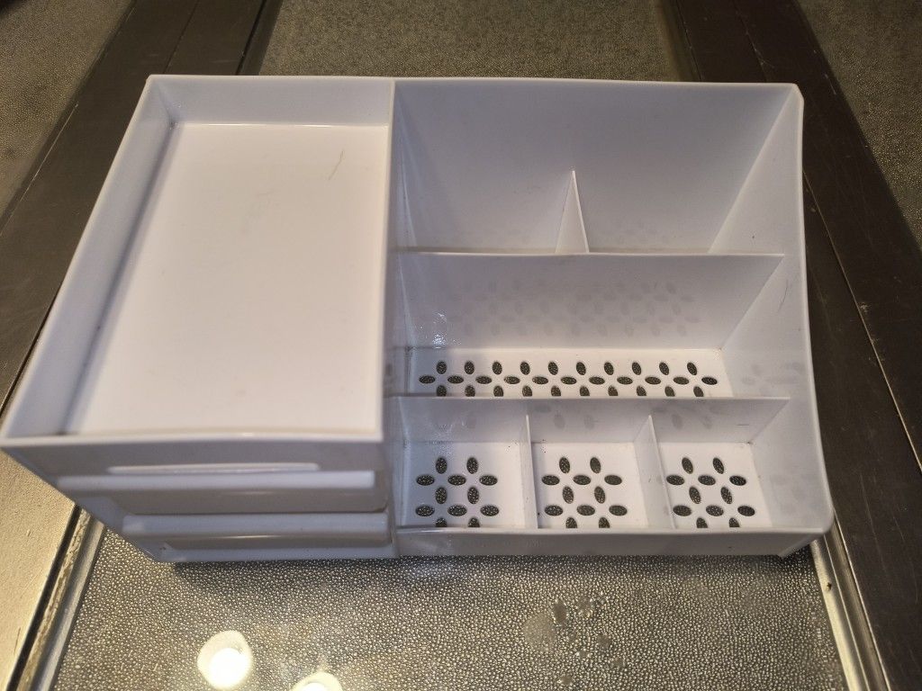 Bathroom/Desk Organizer