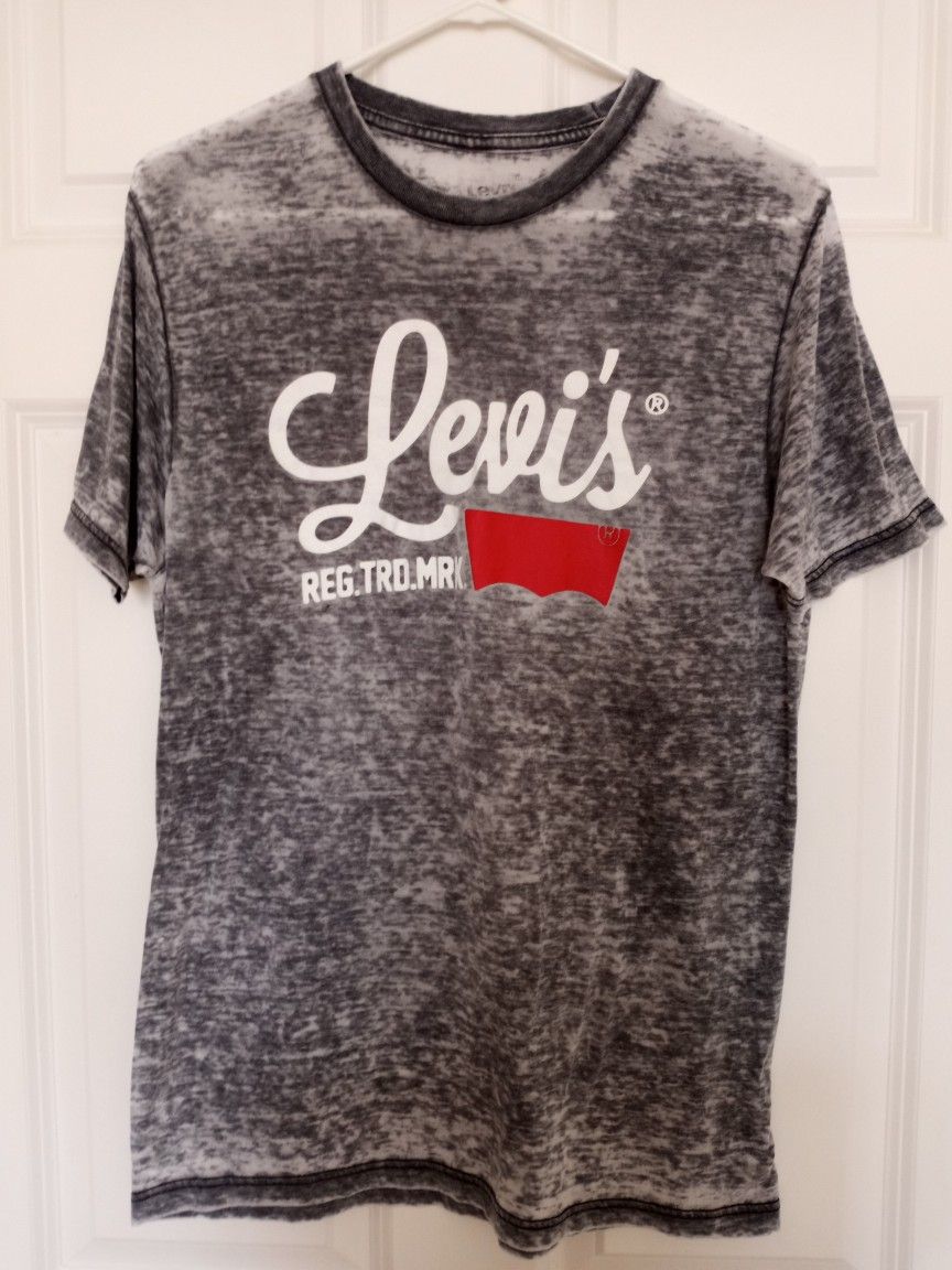 NEW. Men's Small LEVIS Short- Sleeve SHIRT