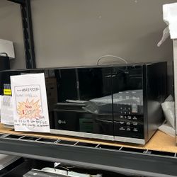 Microwave Stainless Steel New Open Box And 1 Year Warranty 