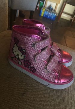 Hello kitty size 9c