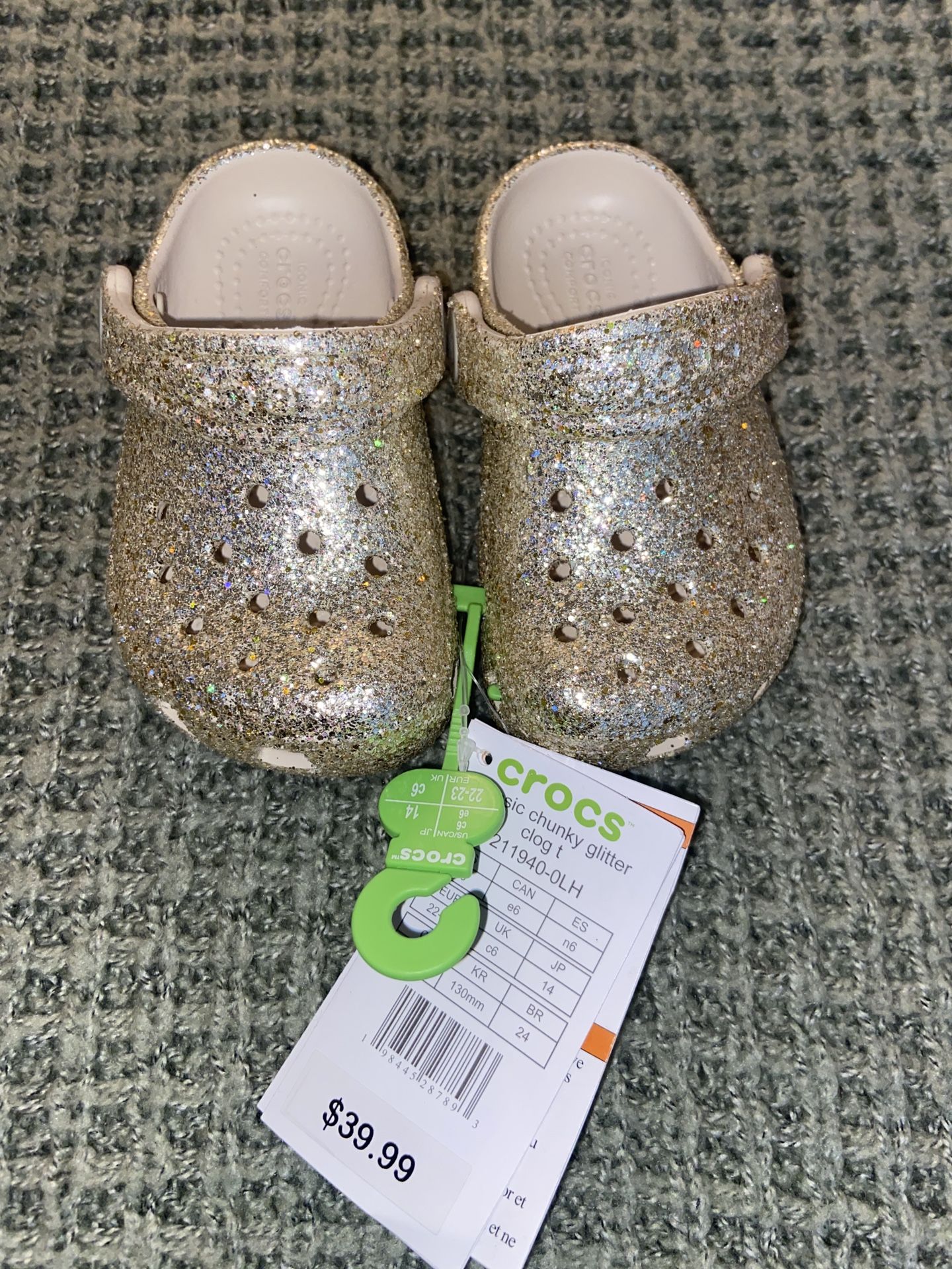 Crocs Size 6c