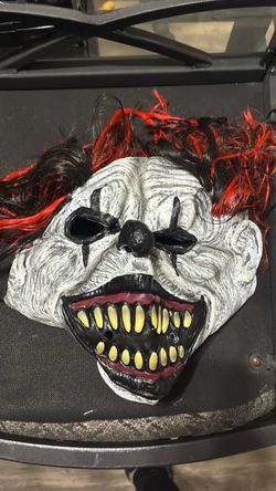 CLOWN MASK